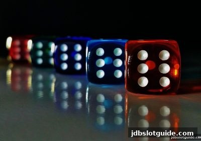双色球选号路径深度解析：自选与机选的博弈逻辑