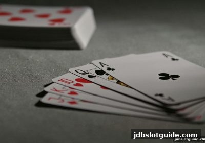 血战麻将口诀全解析：jdb电子游戏官网带你掌握牌局核心策略