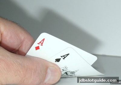 世界杯直播与炸金花完美结合：jdb电子游戏官网教你高效决策时机