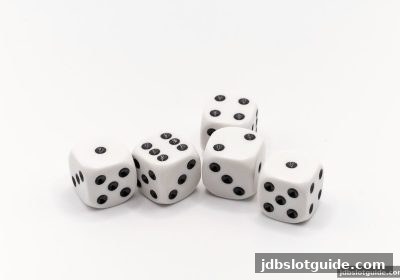jdb电子游戏官网深度解析：牌九对决中的心理博弈策略