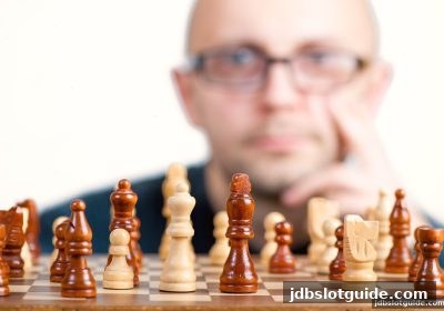 围棋棋盘构造、双色棋子象征与气的实战进阶指南 | jdb电子游戏官网